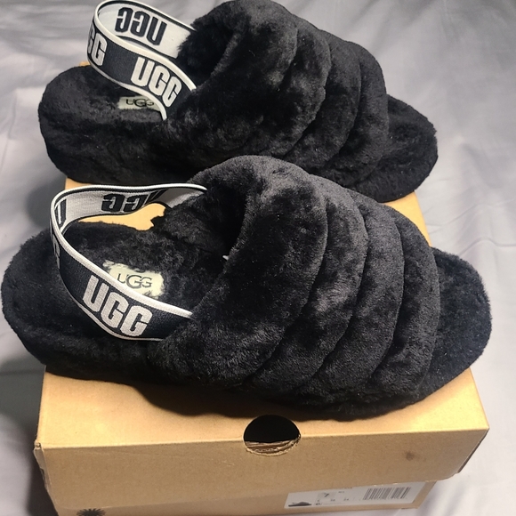 UGG Shoes - UGG w fluffy yeah slide all black size 7